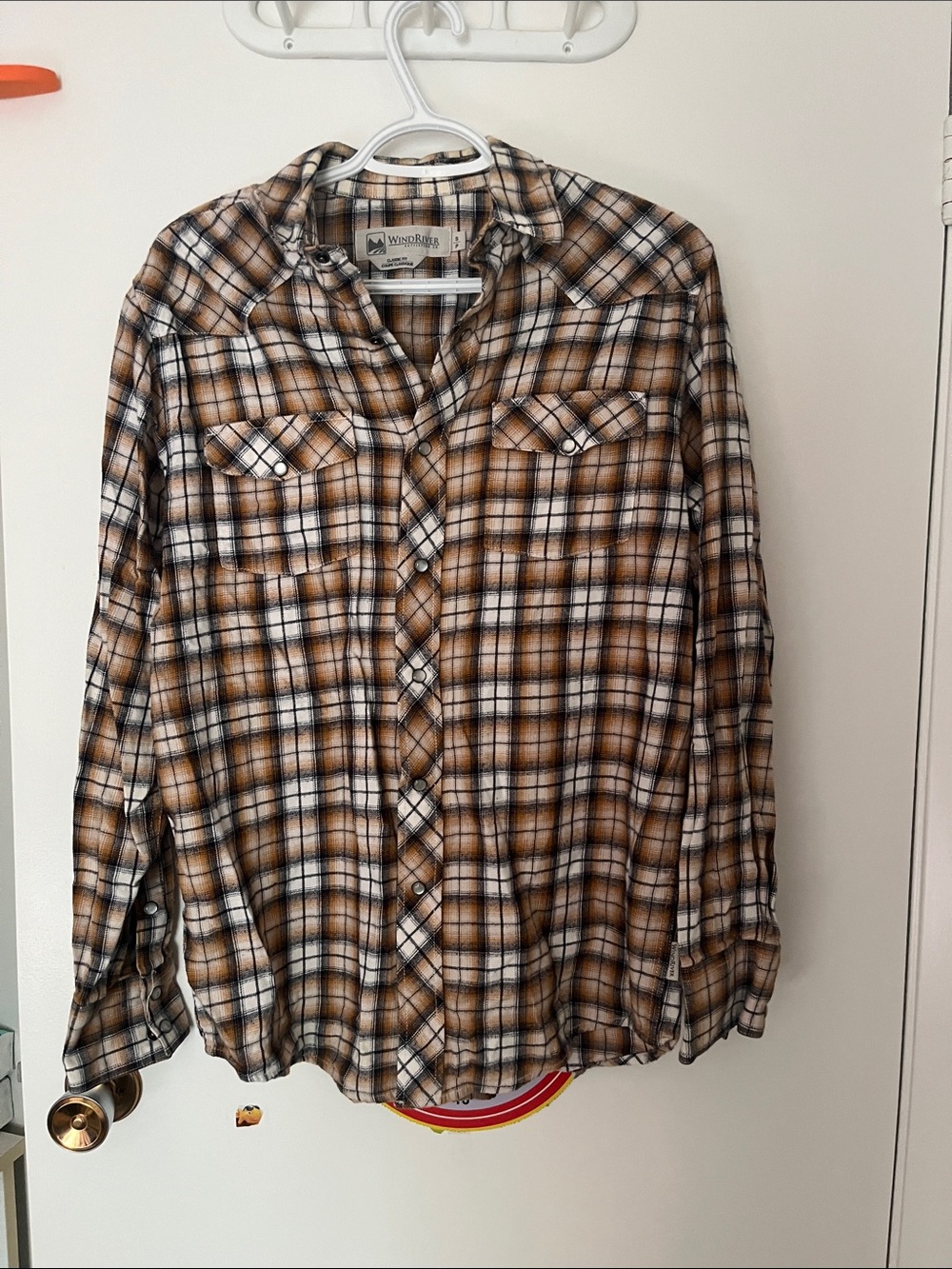 Wrangler Brown Plaid Button-Down Shirt - Casual Long Sleeve